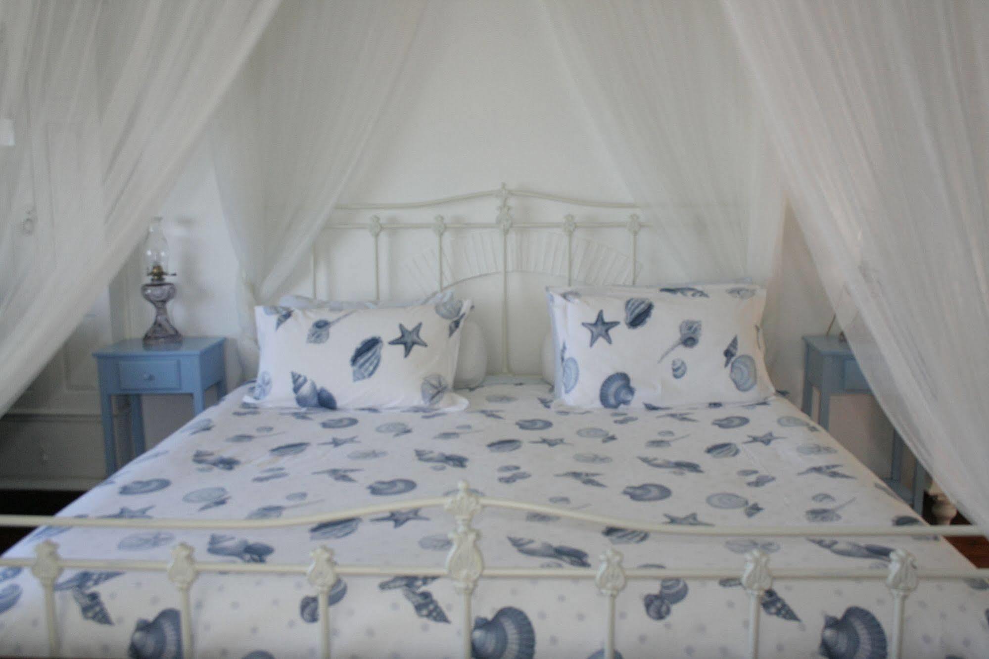 Blue On Blue Bed And Breakfast เซนต์เจมส์ ภายนอก รูปภาพ