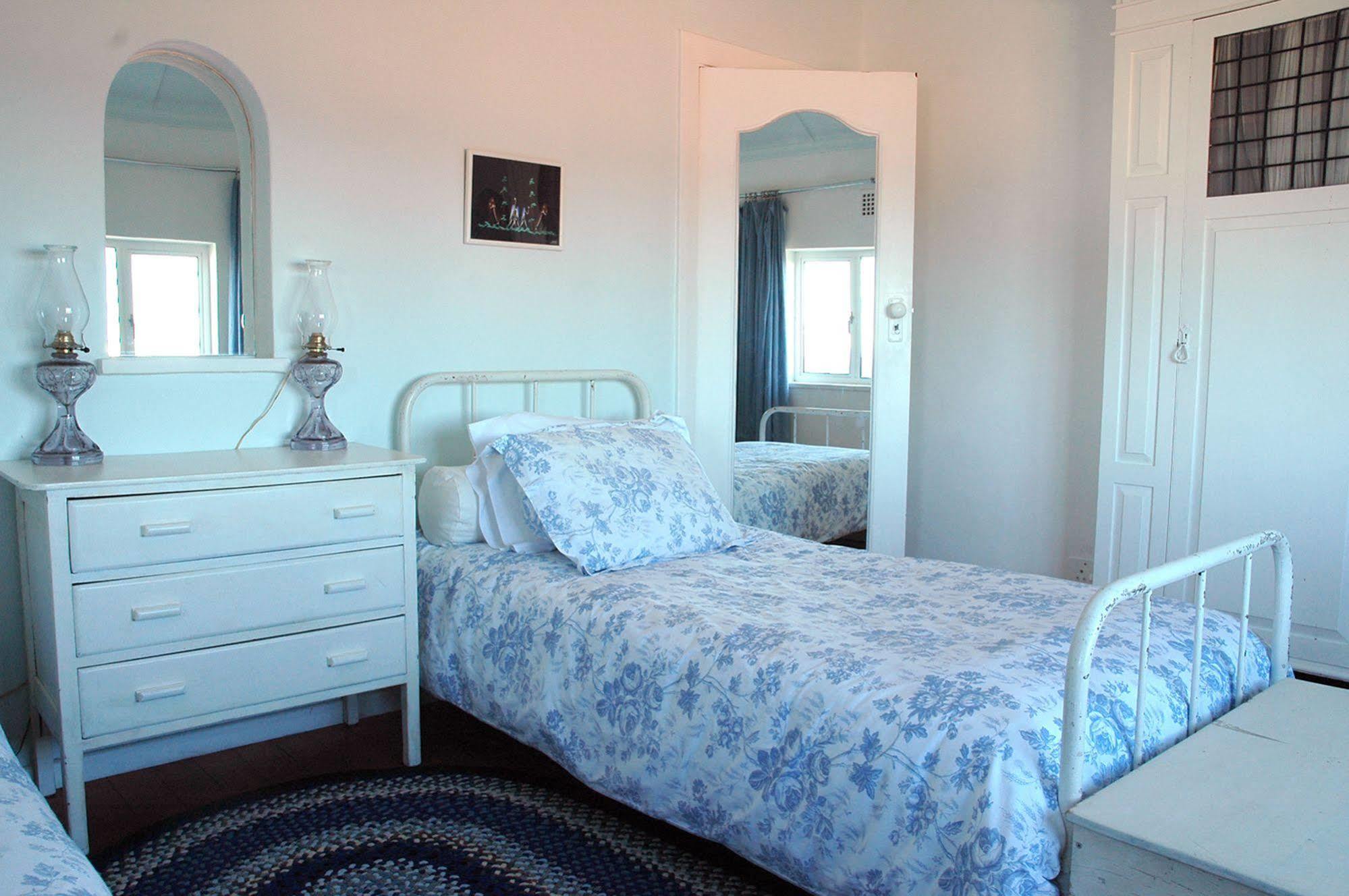Blue On Blue Bed And Breakfast เซนต์เจมส์ ภายนอก รูปภาพ
