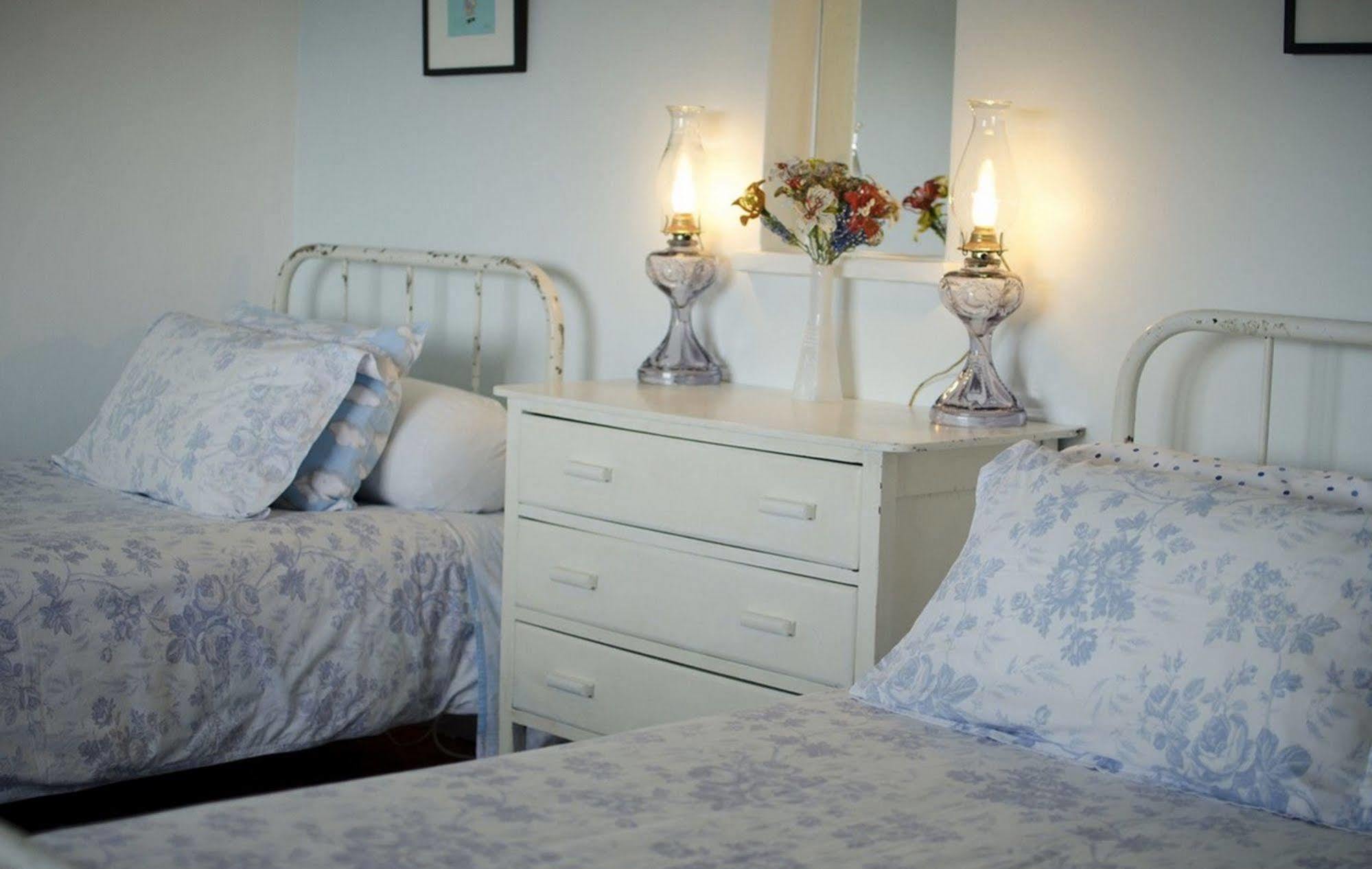 Blue On Blue Bed And Breakfast เซนต์เจมส์ ภายนอก รูปภาพ